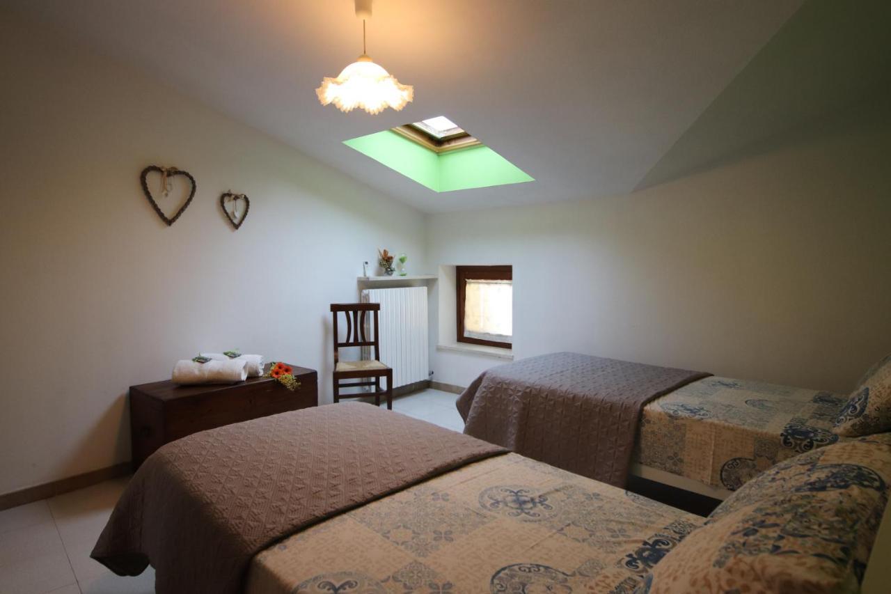 Casa Vacanze Al Borgo Caprino Veronese Bagian luar foto