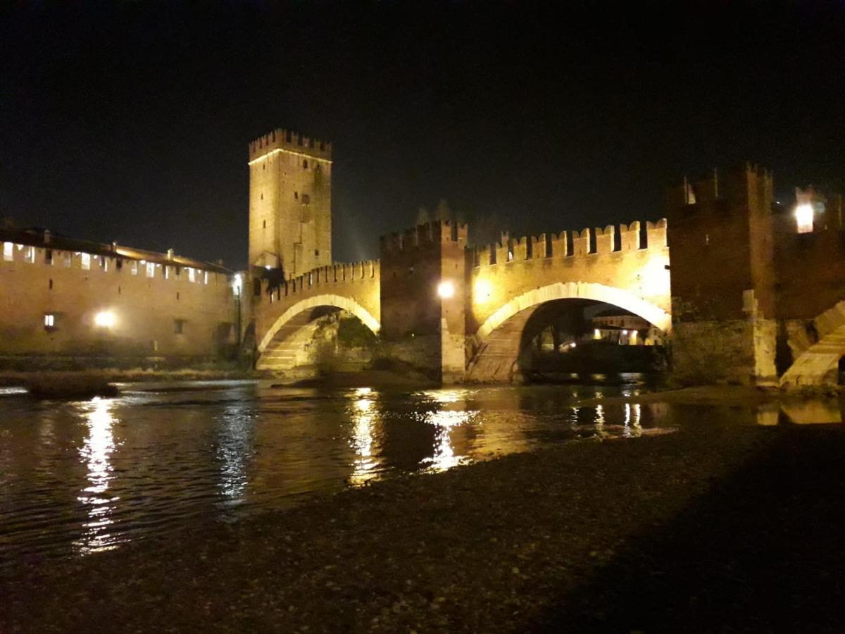 Casa Vacanze Al Borgo Caprino Veronese Bagian luar foto